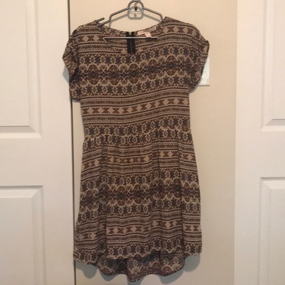 Light brown dress with Aztec design - Picture 1 of 2